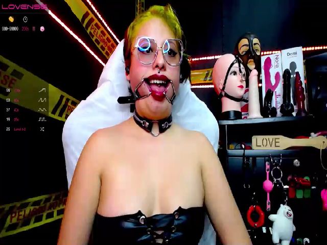 Live sex webcam photo for Rubi_slave #258570791