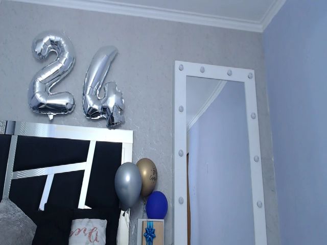 Live sex webcam photo for Pythonissa97 #264450582