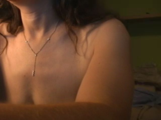 Live sex webcam photo for LionessLena #260213401