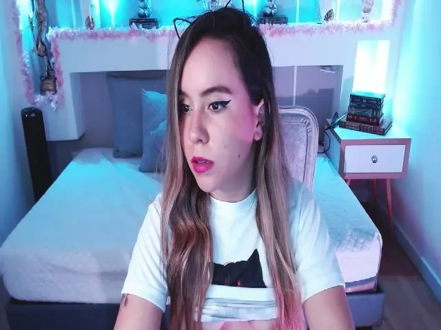 Live sex webcam photo for CiaraWatson #253302553