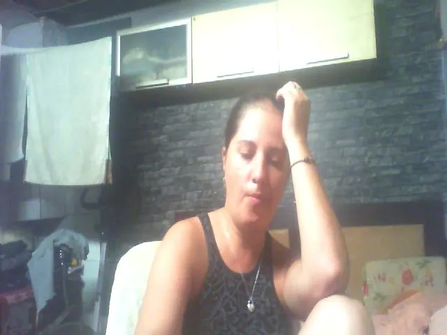 Live sex webcam photo for MGabrielle #262990321
