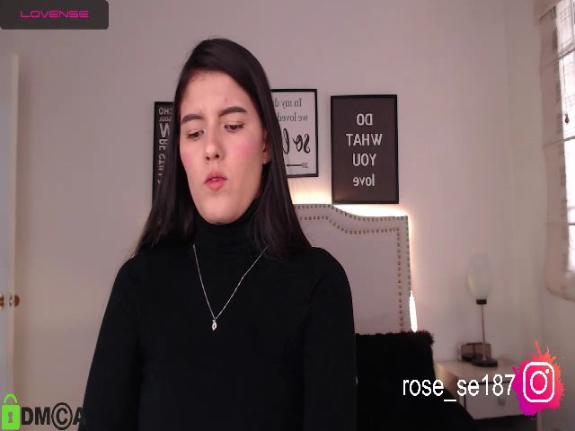 Live sex webcam photo for Rose_se #256065933