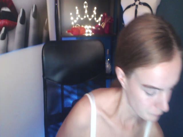 Live sex webcam photo for Chloex_Xx #258797401