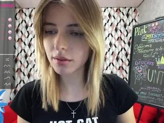 Live sex webcam photo for MissFentasy1 #240509385