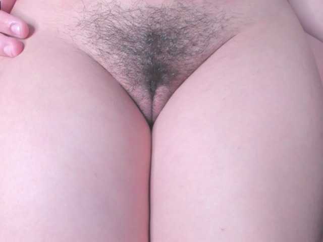 Live sex webcam photo for Hairygirl-18 #251028987