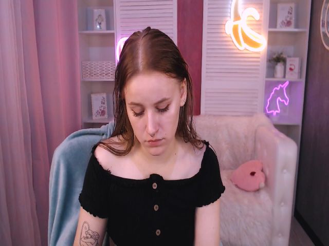 Live sex webcam photo for LynneDawson #262807188