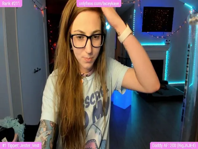 Live sex webcam photo for TheSharkQueen #260562264