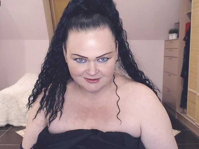 Live sex webcam photo for maure11 #249706914