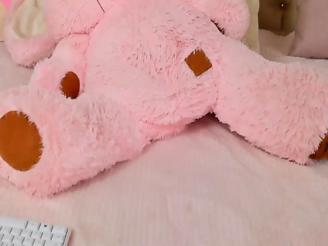 Live sex webcam photo for EmmaGonzale #255025635