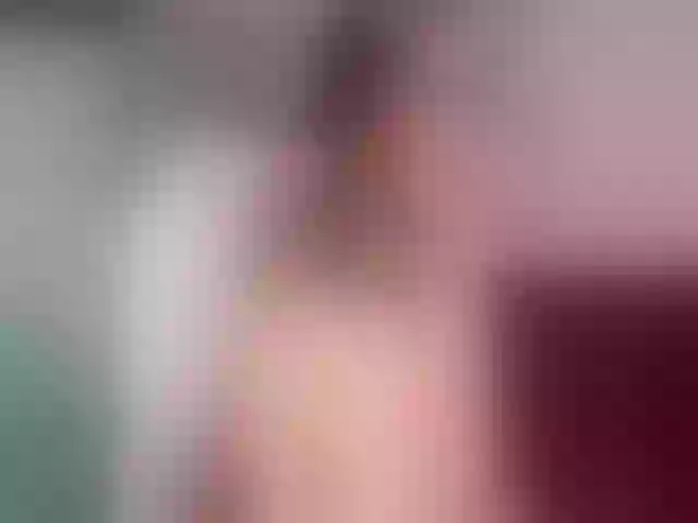 Live sex webcam photo for Sun_kissed1 #261984260