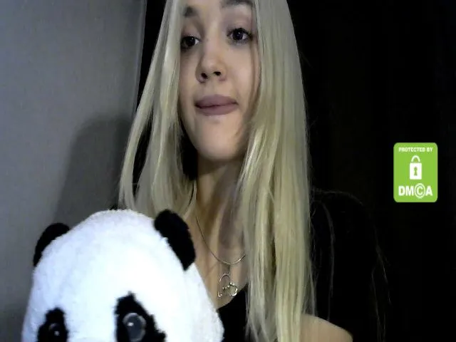 Live sex webcam photo for MyyDream #258258826
