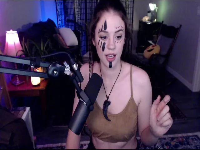 Live sex webcam photo for Sophelia #252377762