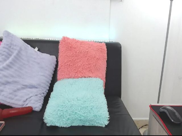 Live sex webcam photo for Arianna_sexyy #256937282
