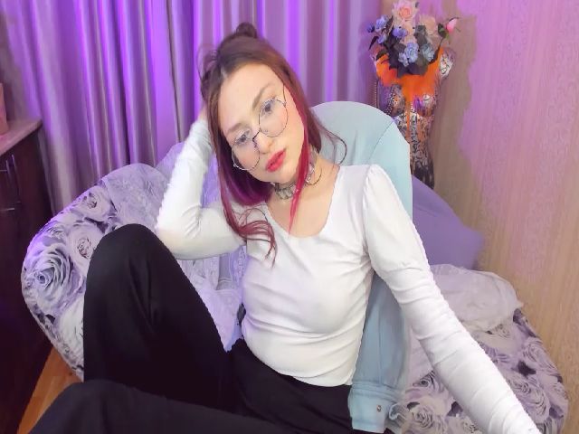 Live sex webcam photo for MadFrau #261515300