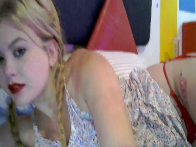 Live sex webcam photo for SaraSavage #255300981