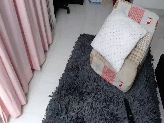 Live sex webcam photo for Em_aa #252741260