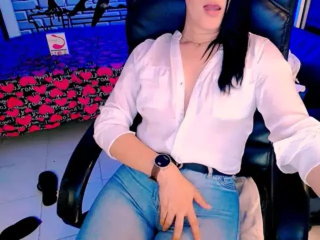 Live sex webcam photo for Sashabreck #287859881