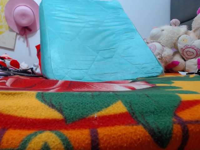 Live sex webcam photo for sexy-mary-69 #241087299