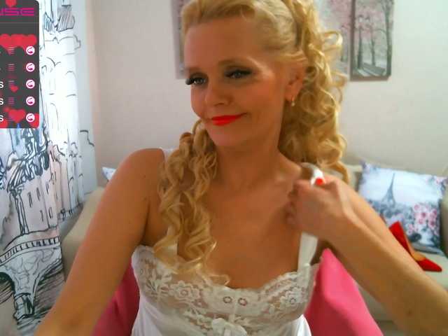 Live sex webcam photo for ChristieRoses #243976432