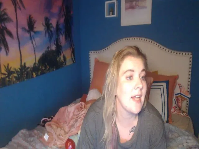 Live sex webcam photo for SnowWhiteXxxx #255519456