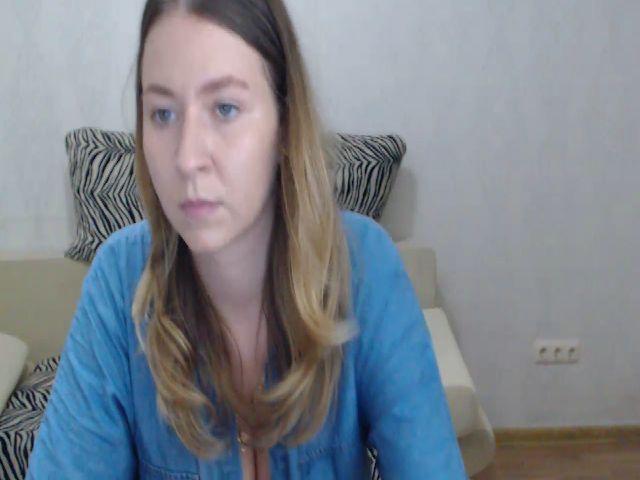 Live sex webcam photo for Emmillia #262047265