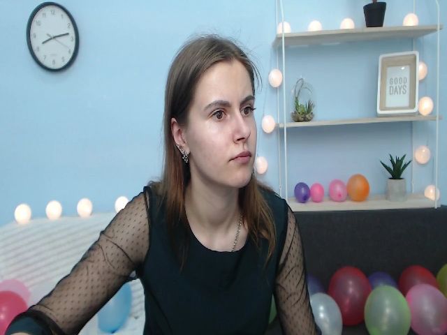 Live sex webcam photo for MollyTravis #254120811