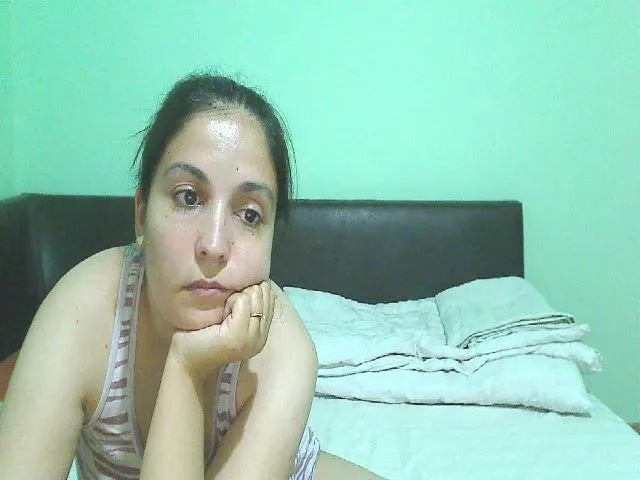 Live sex webcam photo for OneHotty #255767971