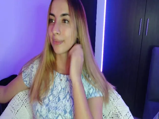 Live sex webcam photo for April_dew #264026569