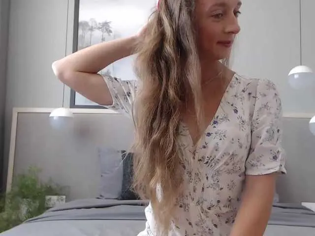 Live sex webcam photo for Shy-SweetGirl #241265029
