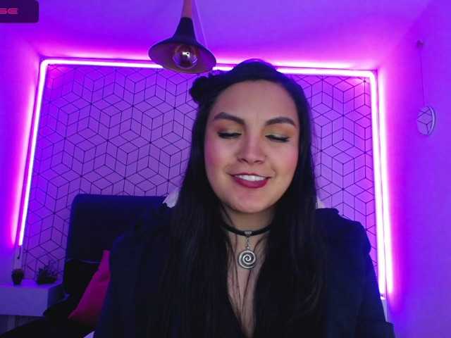 Live sex webcam photo for EmmaAnderson #241230861