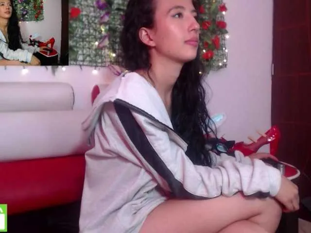 Live sex webcam photo for Coniecut #242650762