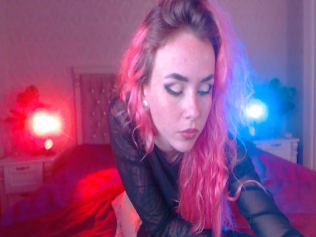 Live sex webcam photo for Sarah_Pink #253564562