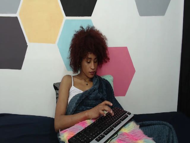 Live sex webcam photo for Dee_ebony #259305244