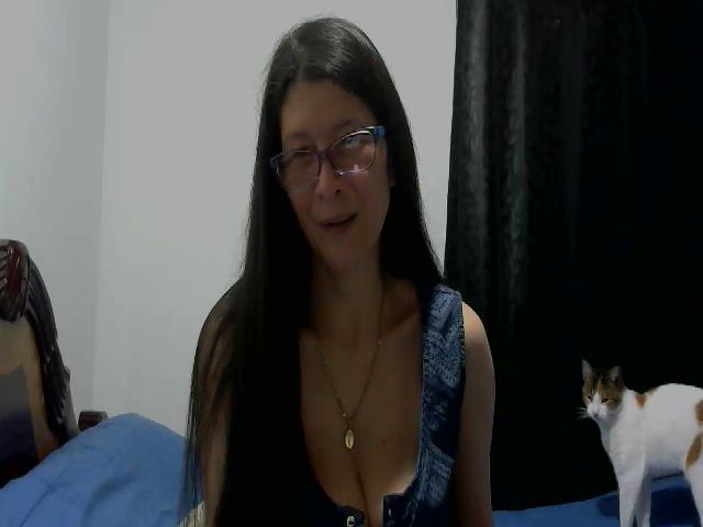 Live sex webcam photo for Latin__mature #262536208