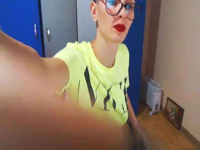 Live sex webcam photo for Miss_Judith #258130908