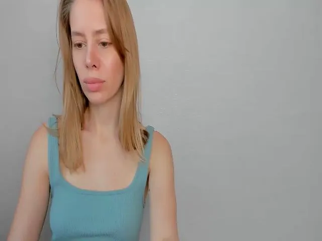 Live sex webcam photo for WowAlina_ #253767185