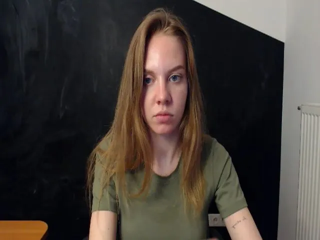 Live sex webcam photo for HappySecret_ #255448238