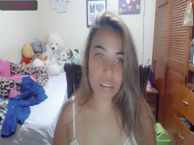 Live sex webcam photo for Meganhill_ #263916917