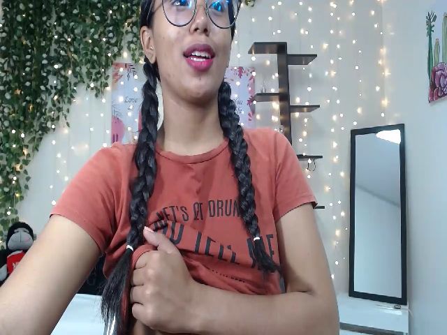 Live sex webcam photo for JOLIE_ABALO #264051766