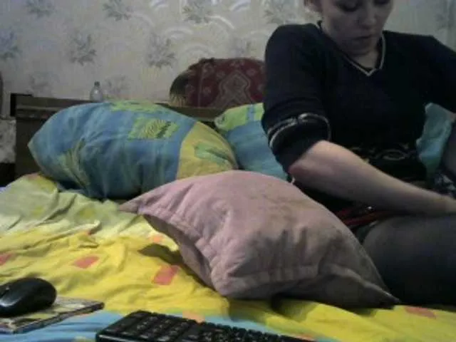 Live sex webcam photo for REPTILIAY #241073030