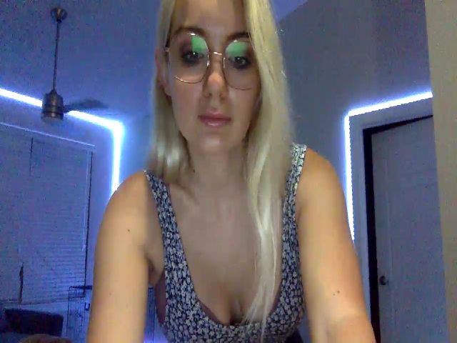 Live sex webcam photo for Sammy_gray #254983657