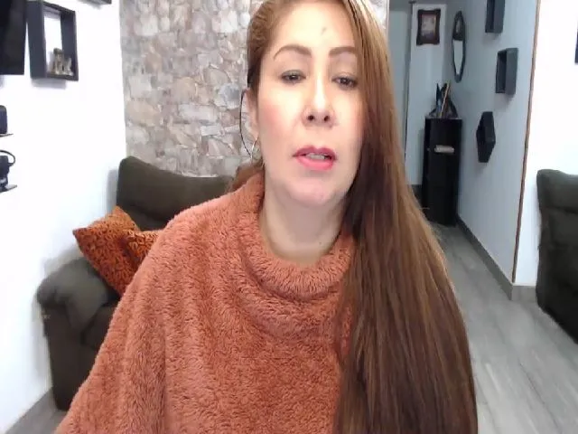 Live sex webcam photo for Zoefoxx #256175449