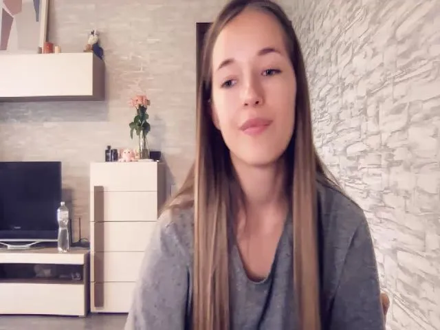 Live sex webcam photo for YourSonya_ #264213563