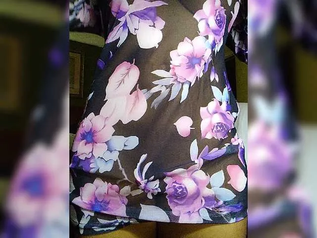 Live sex webcam photo for CherriLu #252137402