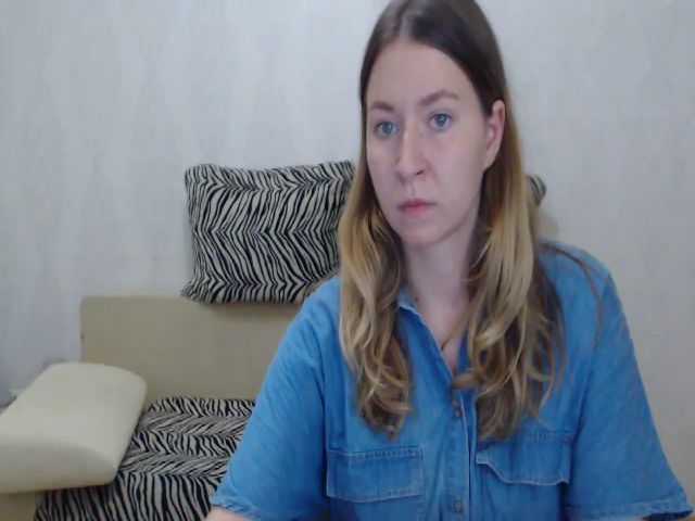 Live sex webcam photo for Emmillia #262187728