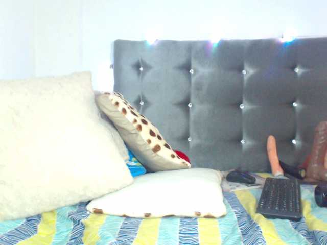 Live sex webcam photo for xsexyblackxx #241250935