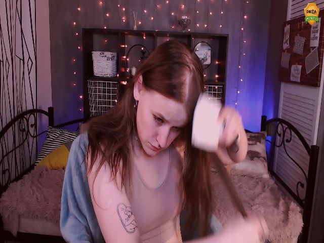 Live sex webcam photo for LynneDawson #257911411