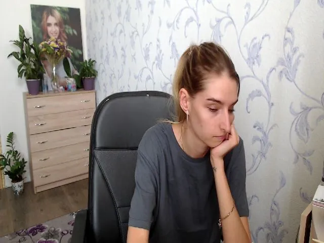 Live sex webcam photo for Springibabby #260585535