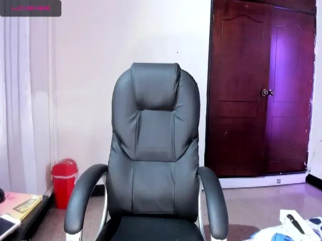 Live sex webcam photo for Marilyncruz__ #265503937