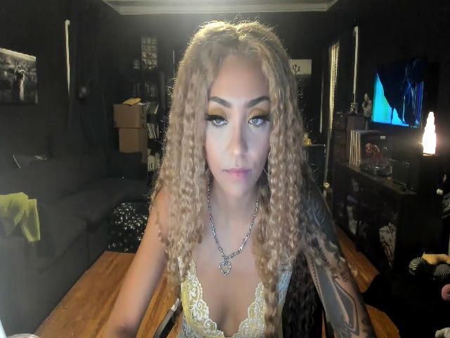 Live sex webcam photo for Cinnamon #265314116